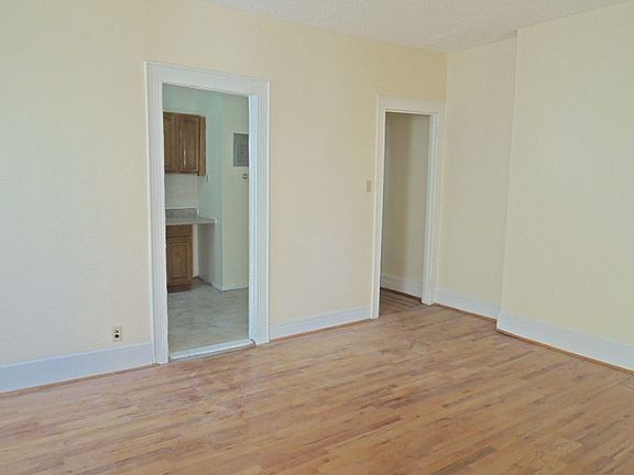 4th image of 378 Montgomery St #8A
