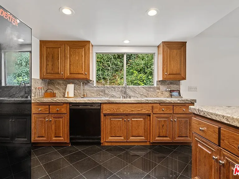 3135 Chandelle Rd — Photo 14