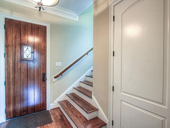 4th image of 1126 W 16th St Unit D