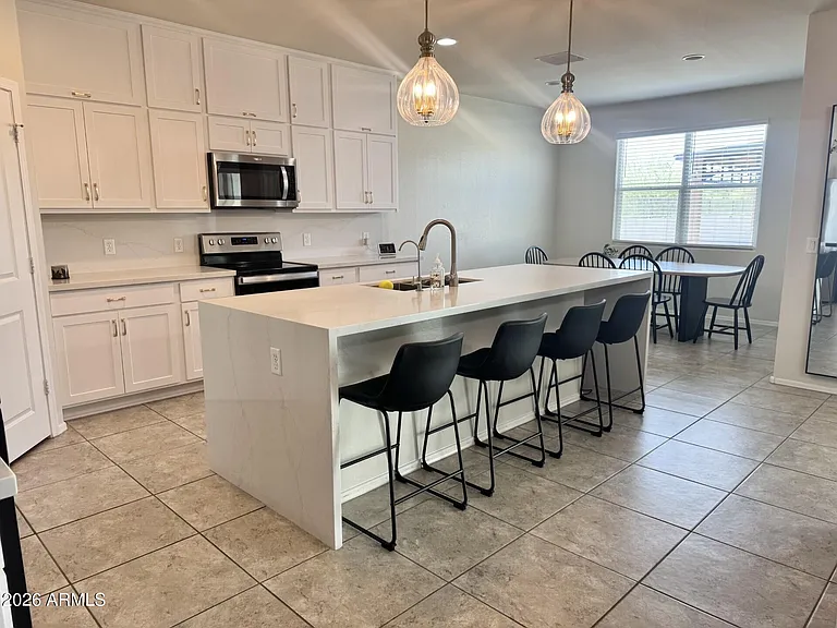 1090 W Beacon Dr — Photo 5