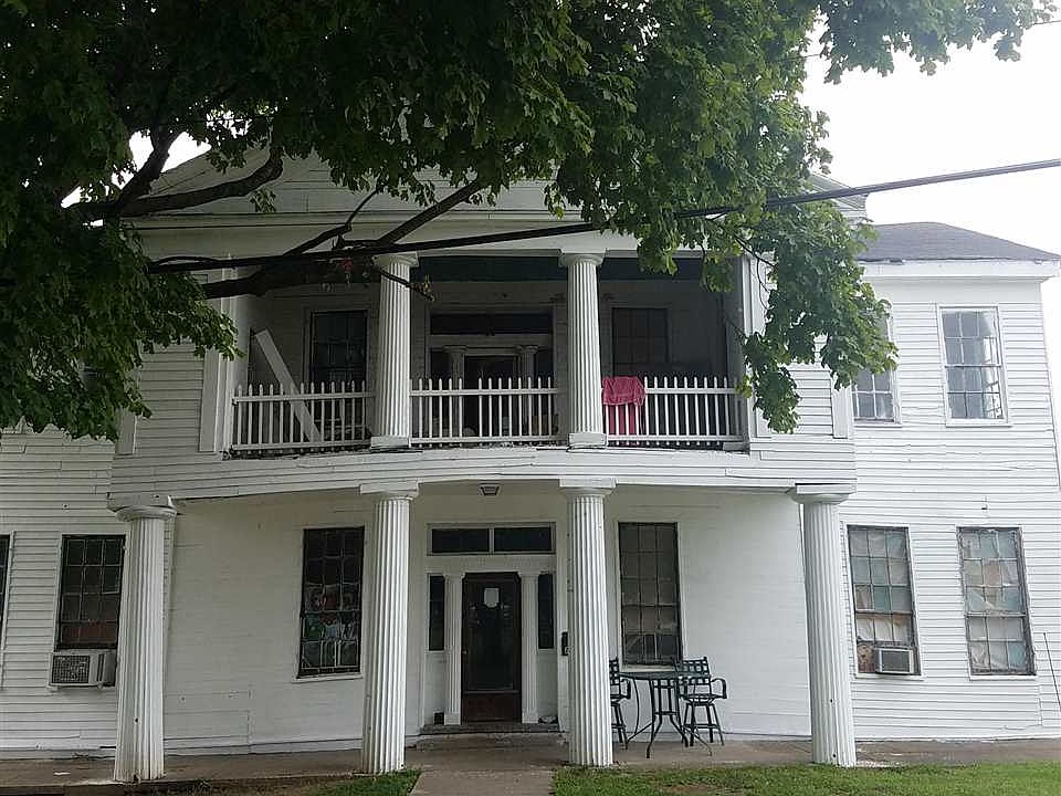 2nd image of 12 E Hefron St