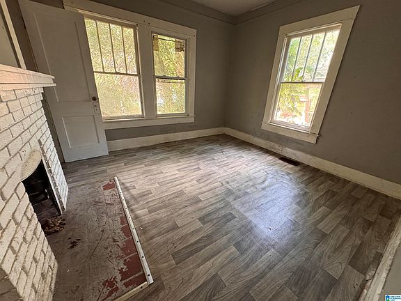 2nd image of 909 14th St