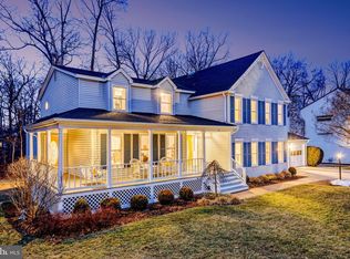 34 Lipscomb Ct, Sterling, VA 20165