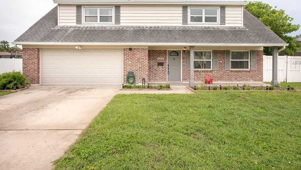 1st image of 8306 N Flintrock Ct