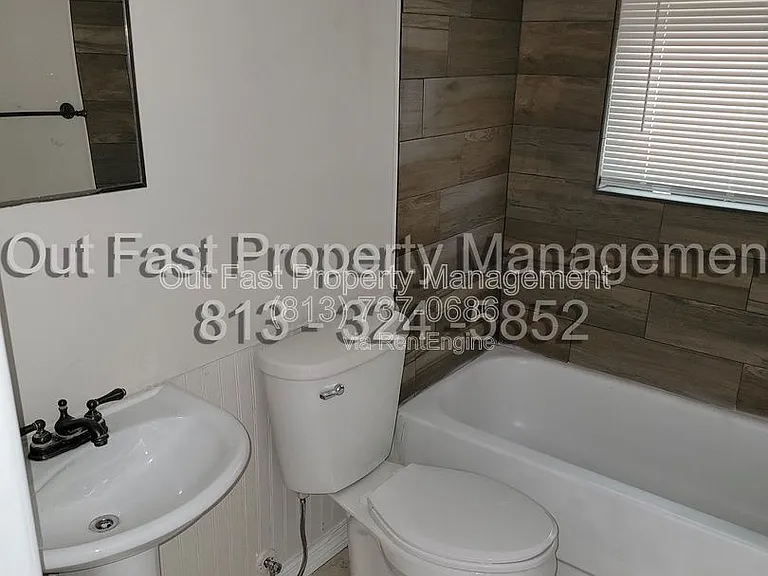8400 Sunnydale Dr — Photo 10