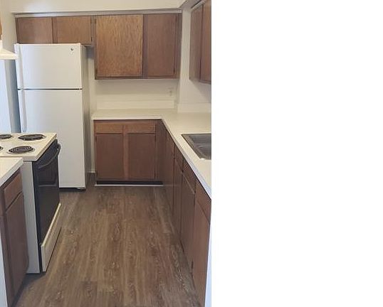 4th image of 221 N Normal St APT C6