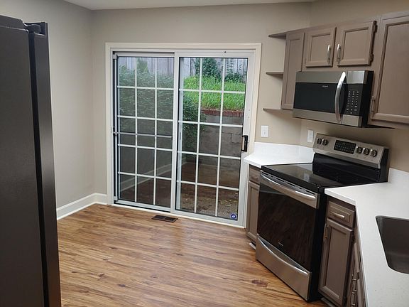 5th image of 1523 Casper Ct
