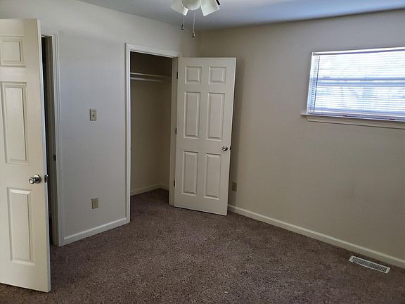 2nd image of 1901 Sanford Dr APT 1