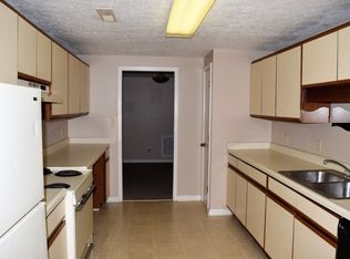 1601 E 9th St APT B, Hopkinsville, KY 42240