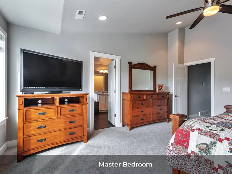 4190 N Cresthaven Ln — Photo 18
