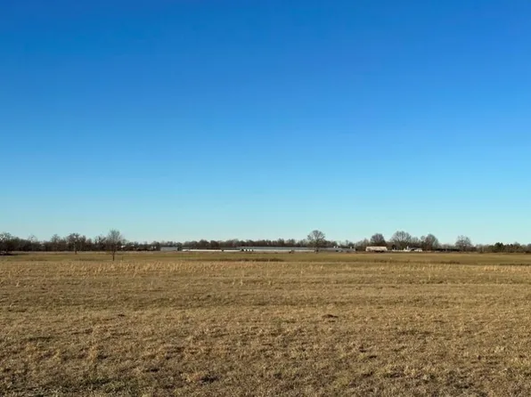 Lamphear Rd, Gentry, AR 72734