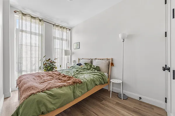 Bedroom, photo 1