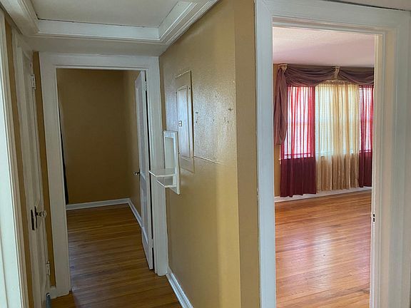 2nd image of 2108 Lake Dr