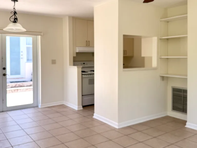 5701 SW 50th Ter #1 — Photo 5