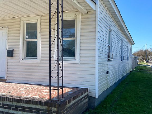 2nd image of 2300 Chestnut St