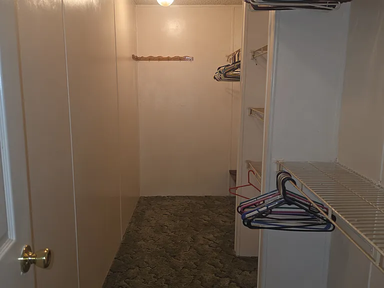 187 Lynnwood Cir — Photo 6