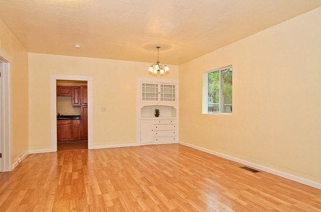 1st image of 484 S Buena Vista Ave