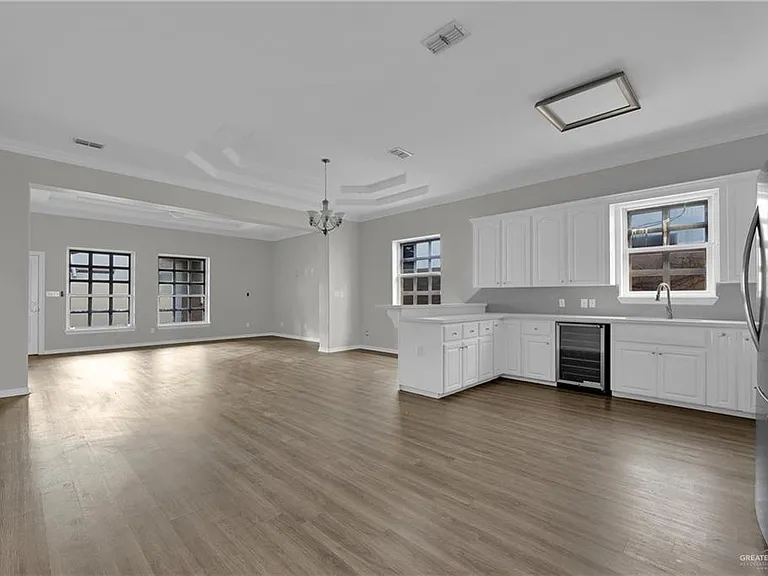 2621 Easy St — Photo 5