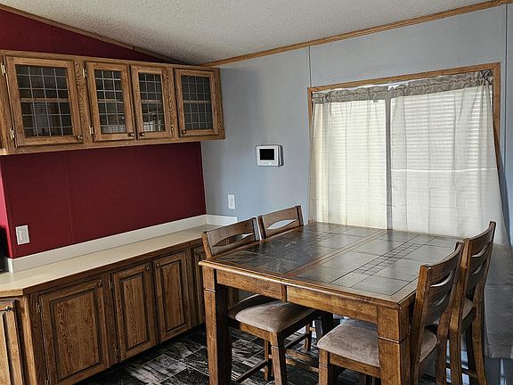 5th image of 214 Crestwood Dr