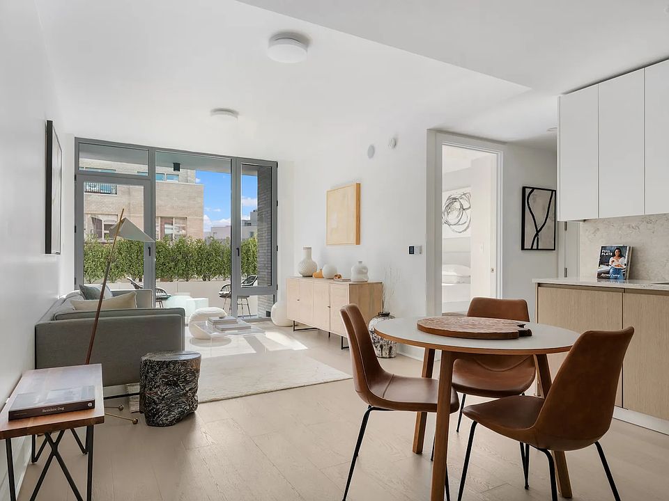1st image of 526 Union Ave #306