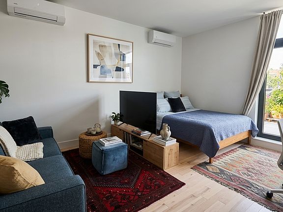 2nd image of 126 Winthrop St #4