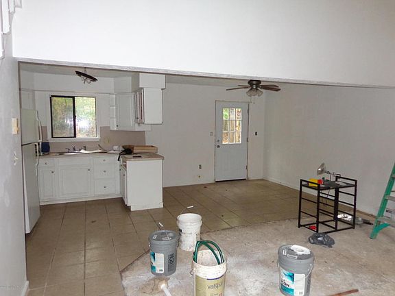 5th image of 2733 Bonnyview Ln