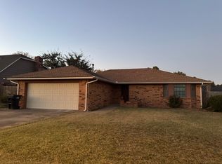 1125 N Patterson Dr, Moore, OK 73160