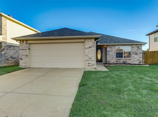 2112 Valley Forge Trl, Fort Worth, TX 76177