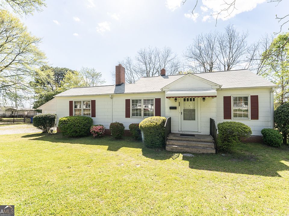1st image of 986 Highland Cir SE