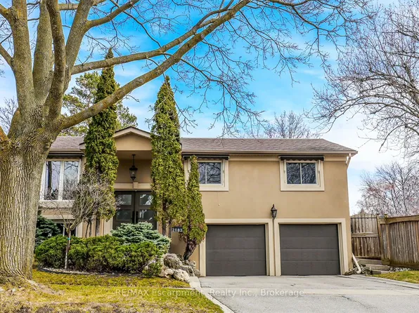 2183 Sandringham Dr, Burlington, ON L7P 3E7