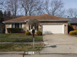 2112 Helmsdale Dr, Euclid, OH