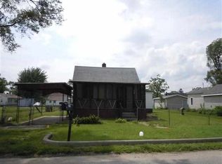 805 S East St, Knox, IN 46534