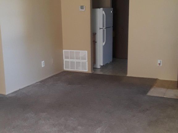 4th image of 464-468 Treeside Dr