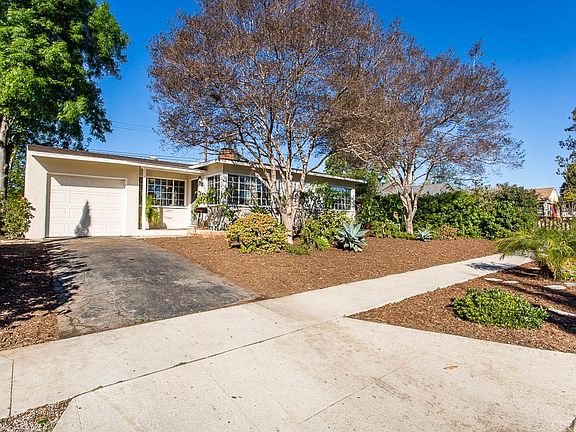 3rd image of 7457 Amestoy Ave