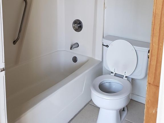 5th image of 3875 NW Huntsboro St APT 102