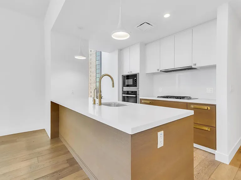 70 Rainey St #1607 — Photo 6