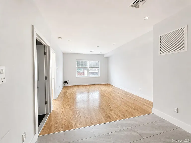 4218 Bell Blvd #3A — Photo 3