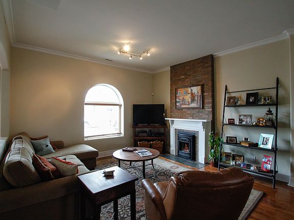3rd image of 430 Elati St