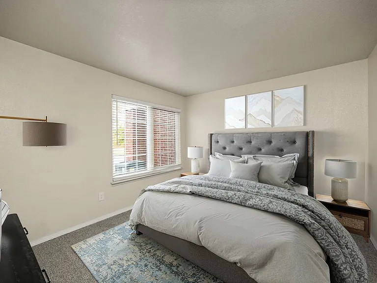 Jordan (Renovated) - 2 Bed / 2 Bath - 1,000 Sq.Ft.