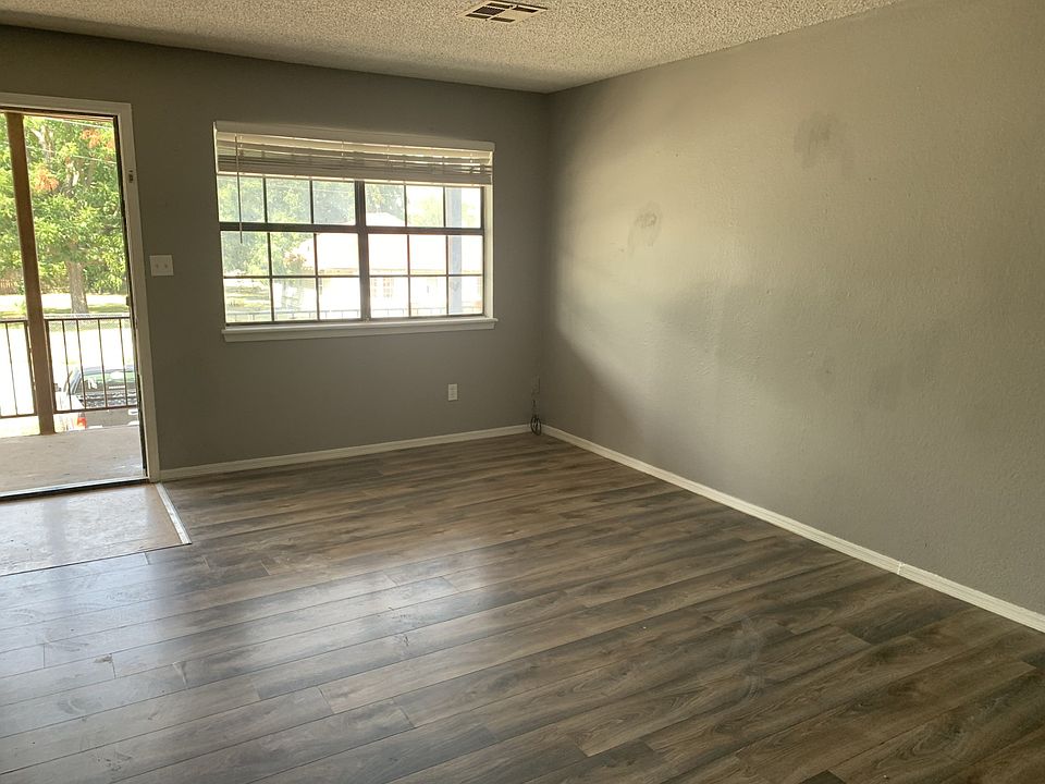 1st image of 310 3rd Ave NE #8