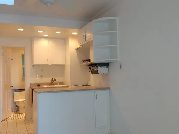 665 S Camino Real APT 4, Palm Springs, CA 92264