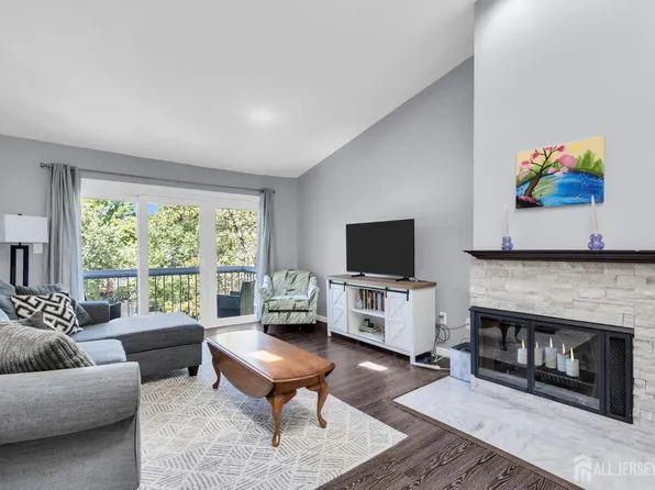 384 McDowell Dr, East Brunswick, NJ 08816