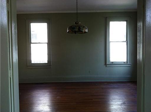 4th image of 121 N Saint Patrick St