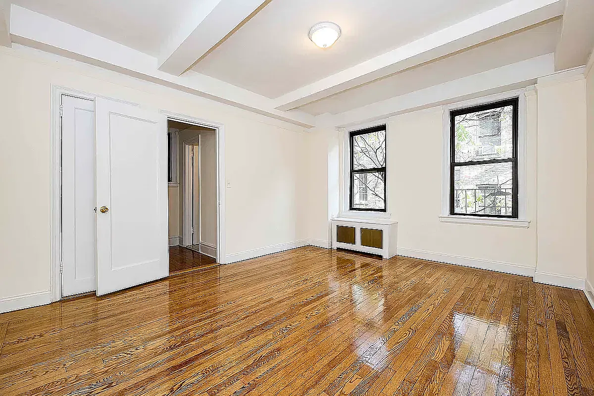 338 East 20th Street — Photo 4