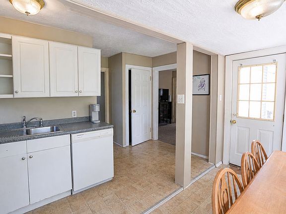 5th image of 636 Golfview Dr