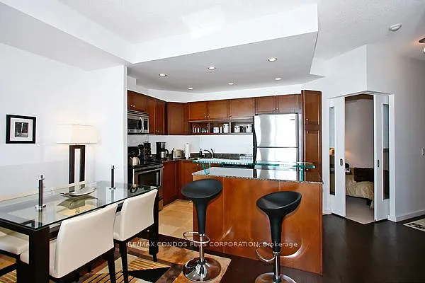 218 Queens Quay W #2611 — Photo 24