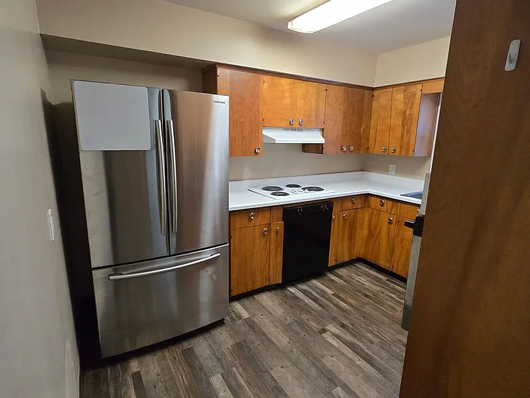 322 Webster St — Photo 17