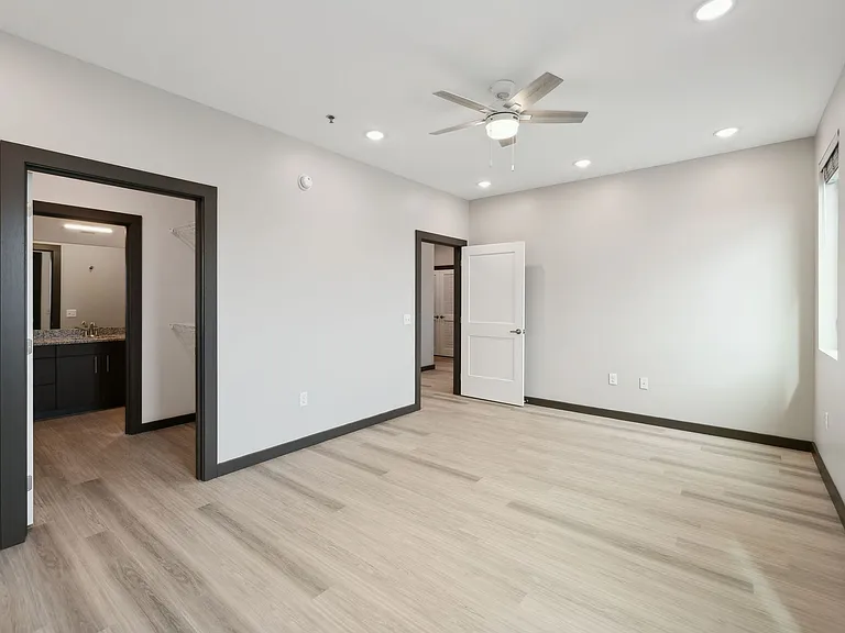 Urban Lofts — Photo 13