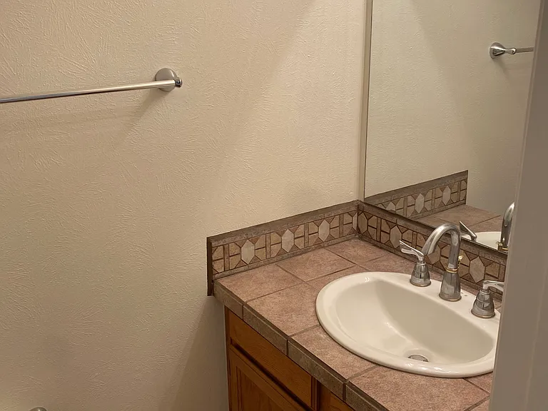 505 Oppenheimer Dr — Photo 15
