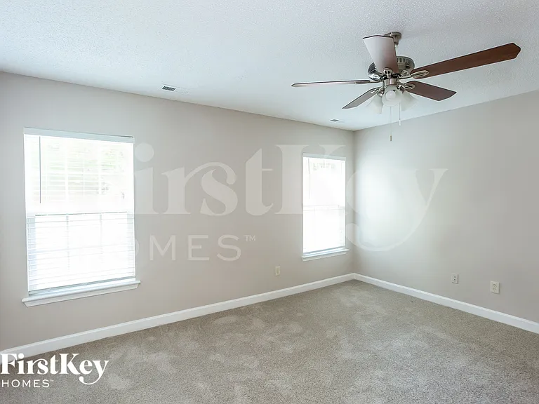 2192 Mallard Pointe Dr — Photo 8